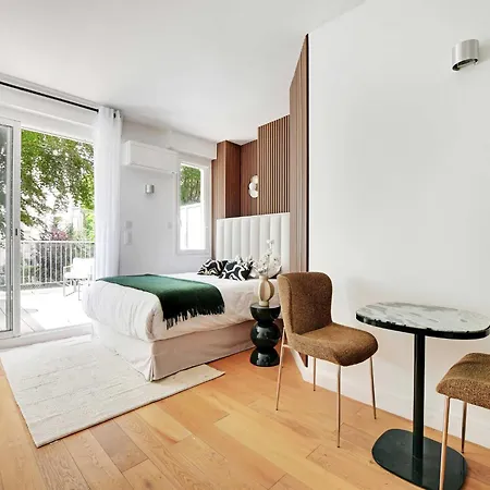 Nyaraló Cozy With Balcony 2 Guests 16th *